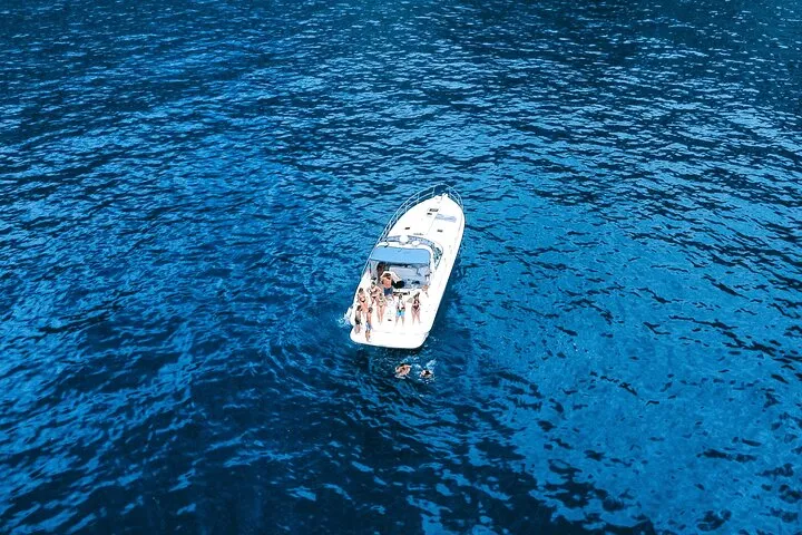 On Tales Luxury Yacht