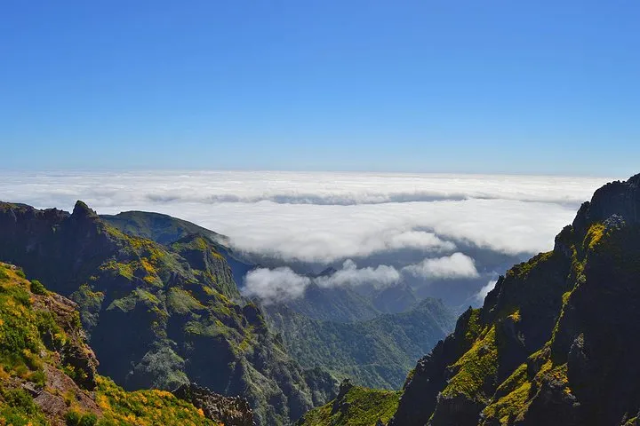 Madeira Peaks - Mountain Walk