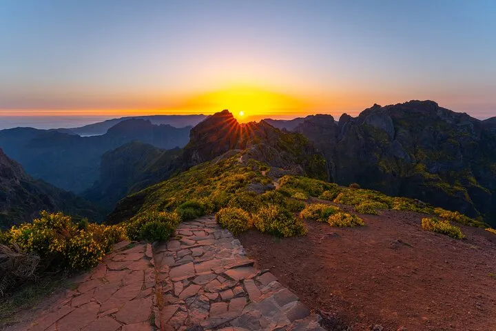 Transfer from Achada do Teixeira to Pico do Arieiro