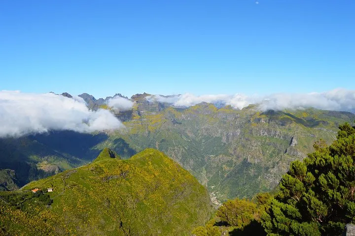 Madeira Peaks - Mountain Walk