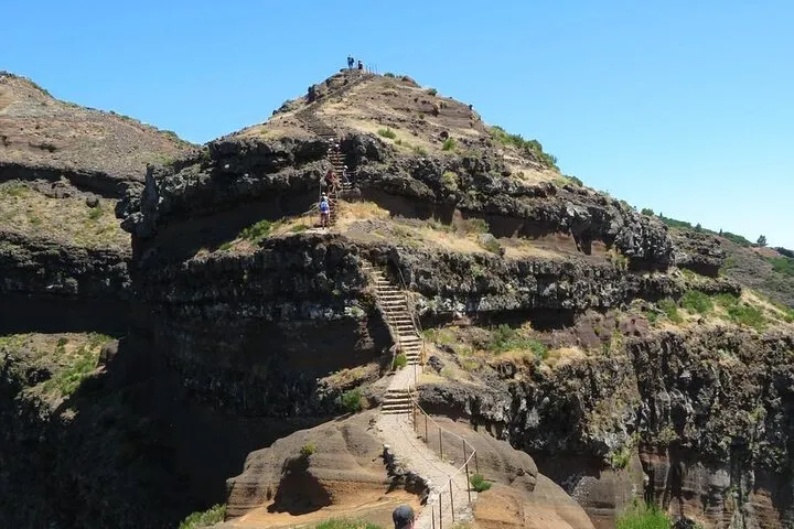 PR1 Pico do Arieiro Self-Guided Hiking Transfer (Morning slot)