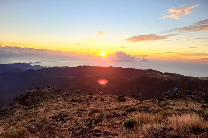 Sunrise in Areeiro Peak