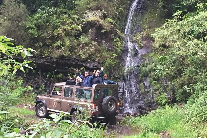 Signature Wine Tastings, Skywalk, Nature 4x4 Open Roof Expedition