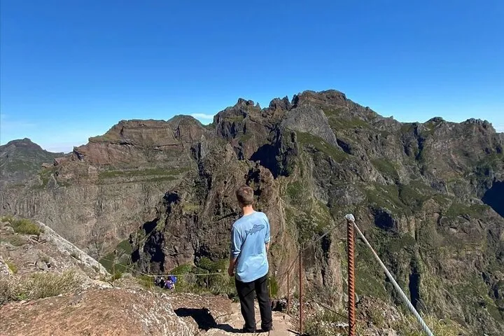 Morning Transfer To Pico Do Arieiro, Hike To Pico Ruivo & Return From Teixeira