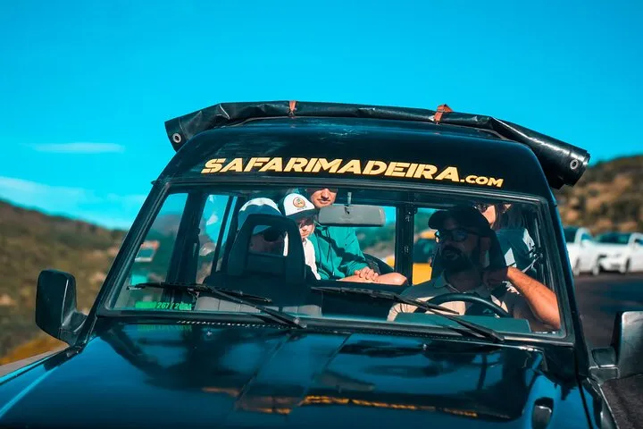 Full Day Jeep Safari East - Pico do Areeiro - Santana - Ponta de são Lourenço