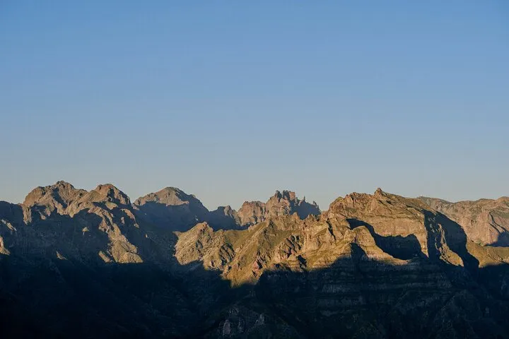 Transfer from Achada do Teixeira to Pico do Arieiro