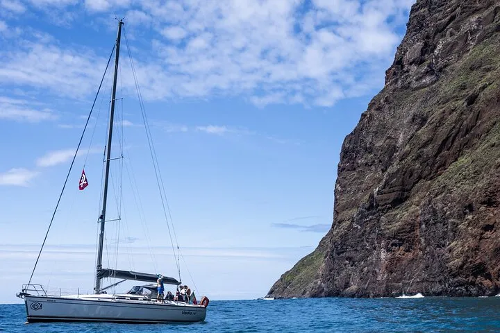 Half-Day Boat Trip Madeira Funchal- Private Yacht Snacks & Drinks, photo 6