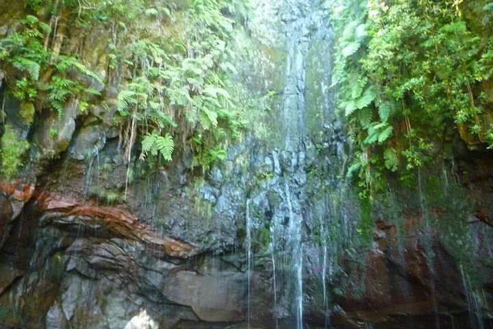 Levada do Rabaçal / 25 Fountains