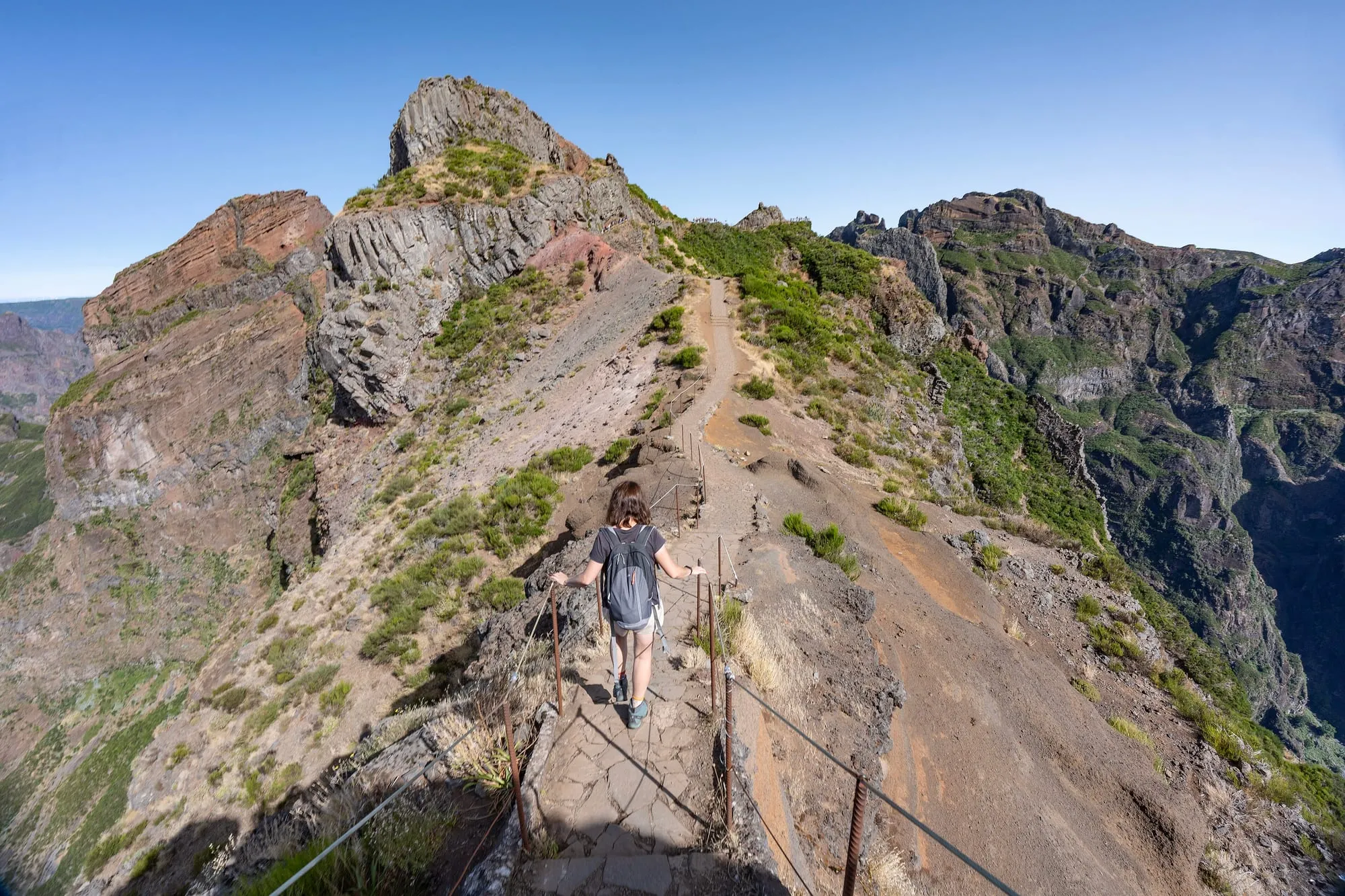 The PR 1 path on the ridge between Pico do Arieiro and Pico Ruivo